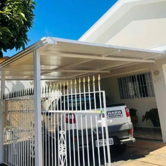 Cobertura de Telha Metálica Forro em Jardim Santa Lúcia, Suzano SP — Instalação em garagem residencial