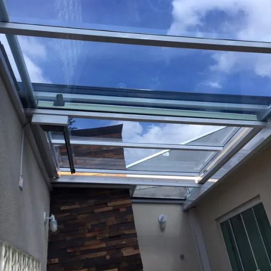Cobertura Retrátil Policarbonato/Telha/Vidro em Jardim Leymar, Suzano SP — Instalação em garagem residencial