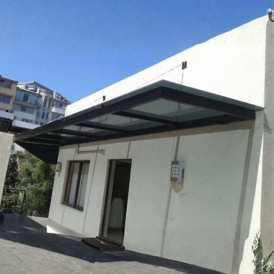 Coberturas de Vidro em Suzano SP — Instalação em estacionamento