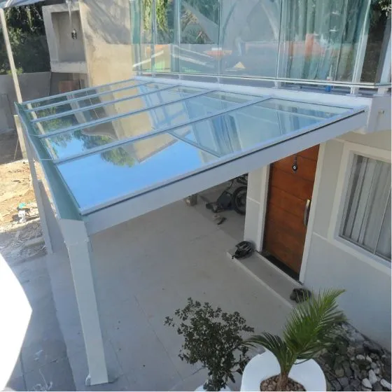 Coberturas de Vidro em Suzano SP — Cobertura com calha lateral para escoamento