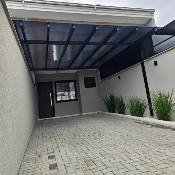 Pergolado Fixo de Ferro em Suzano SP Pergolado Fixo de Ferro em Suzano SP — Instalação em estacionamento