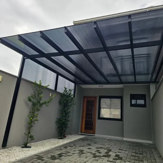 Pergolado Fixo de Ferro em Suzano SP Pergolado Fixo de Ferro em Suzano SP — Cobertura com estrutura metálica reforçada