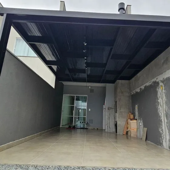 Pergotelha em Suzano SP — Instalação em área gourmet com churrasqueira