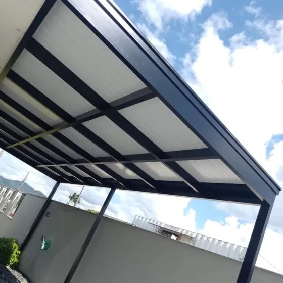 Pergotelha em Suzano SP — Cobertura com estrutura metálica reforçada