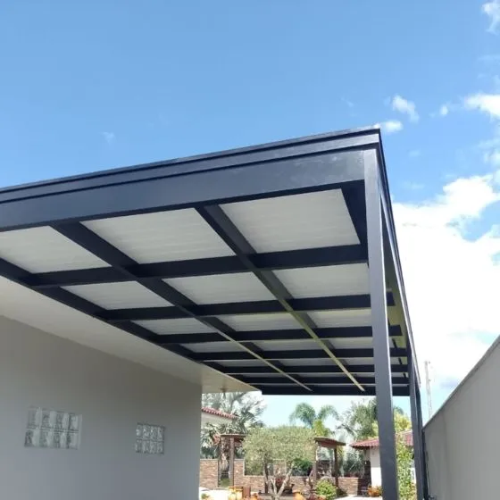 Pergotelha em Suzano SP — Instalação em fachada comercial