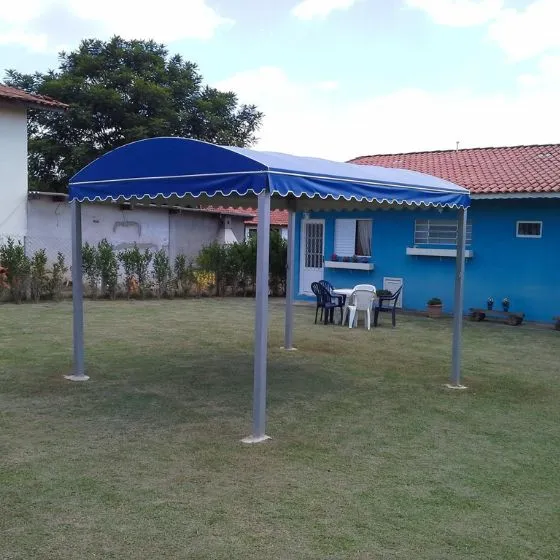 Reforma de Toldos e Coberturas em Suzano SP — Cobertura em quintal residencial coberto