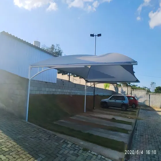 Sombreadores para Veículos em Suzano SP — Instalação em fachada comercial