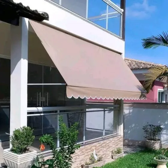Toldo Cortina com Braços Laterais em Suzano SP — Cobertura com calha lateral para escoamento