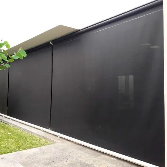 Toldo Cortina Fechamento Vertical em Suzano SP Toldo Cortina Fechamento Vertical em Suzano SP — Instalação em estacionamento