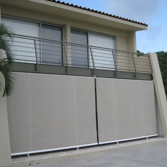 Toldo Cortina Fechamento Vertical em Suzano SP Toldo Cortina Fechamento Vertical em Suzano SP — Cobertura em passagem coberta entre ambientes